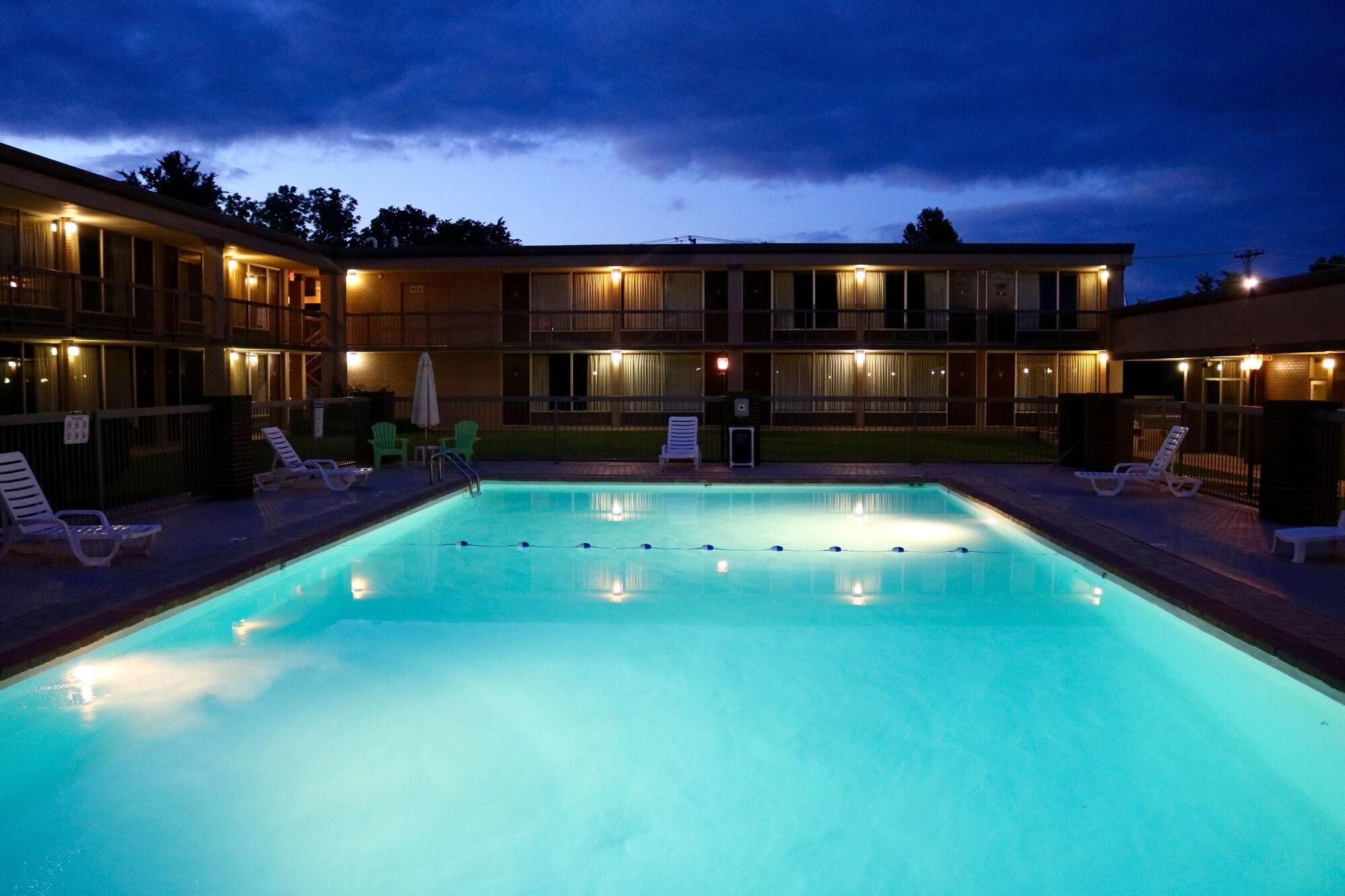 River Rock Hotel Маунтин Хоум Екстериор снимка